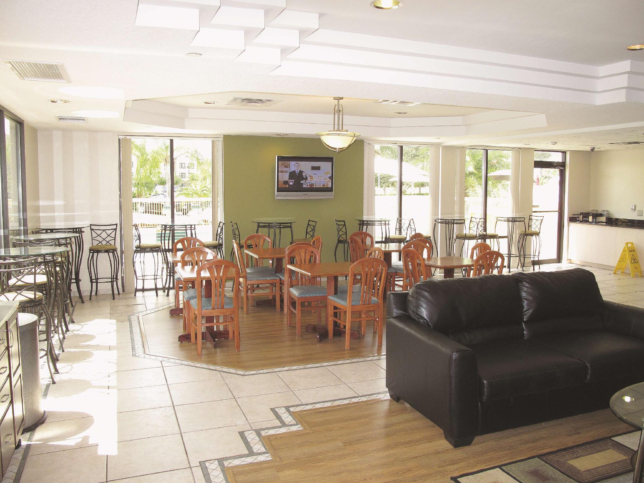 La Quinta By Wyndham Orlando Universal Area - Free Shuttle To Universal Εξωτερικό φωτογραφία