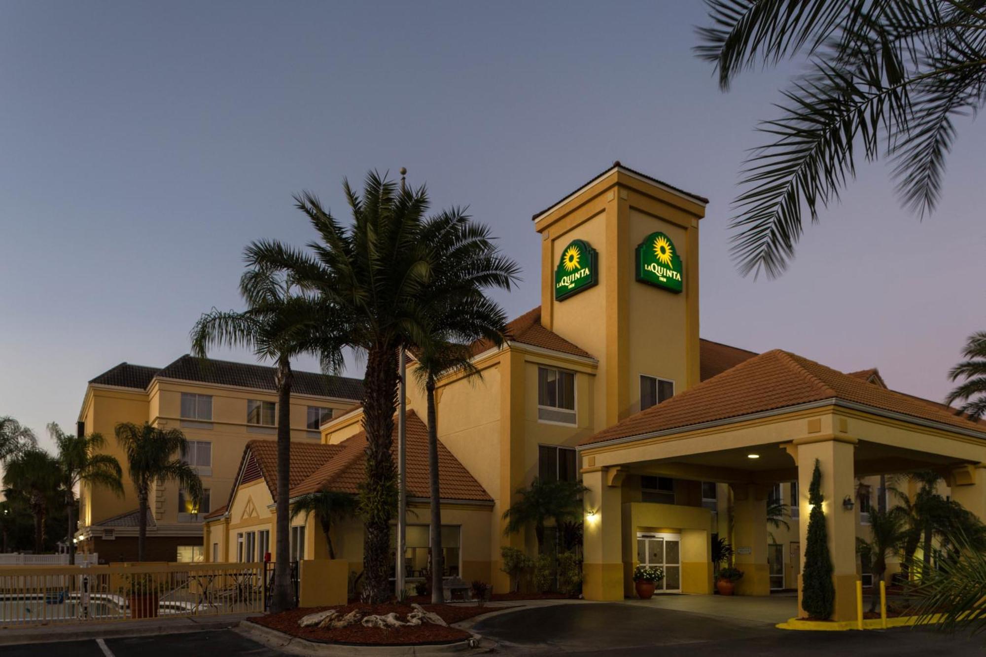 La Quinta By Wyndham Orlando Universal Area - Free Shuttle To Universal Εξωτερικό φωτογραφία