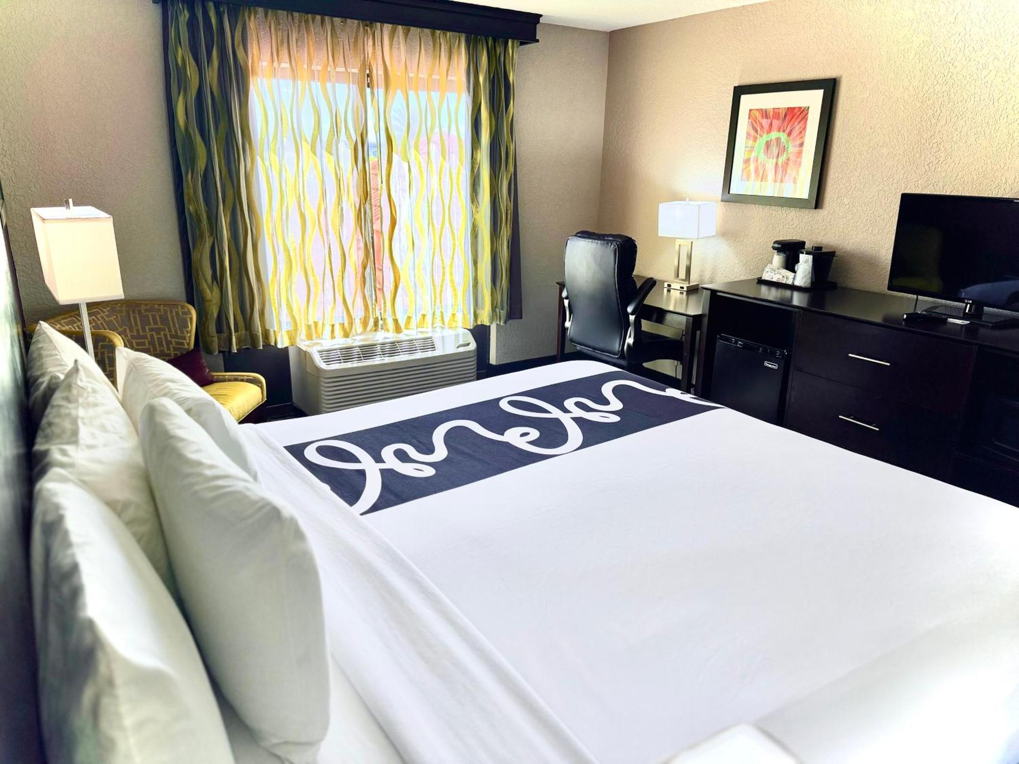 La Quinta By Wyndham Orlando Universal Area - Free Shuttle To Universal Εξωτερικό φωτογραφία