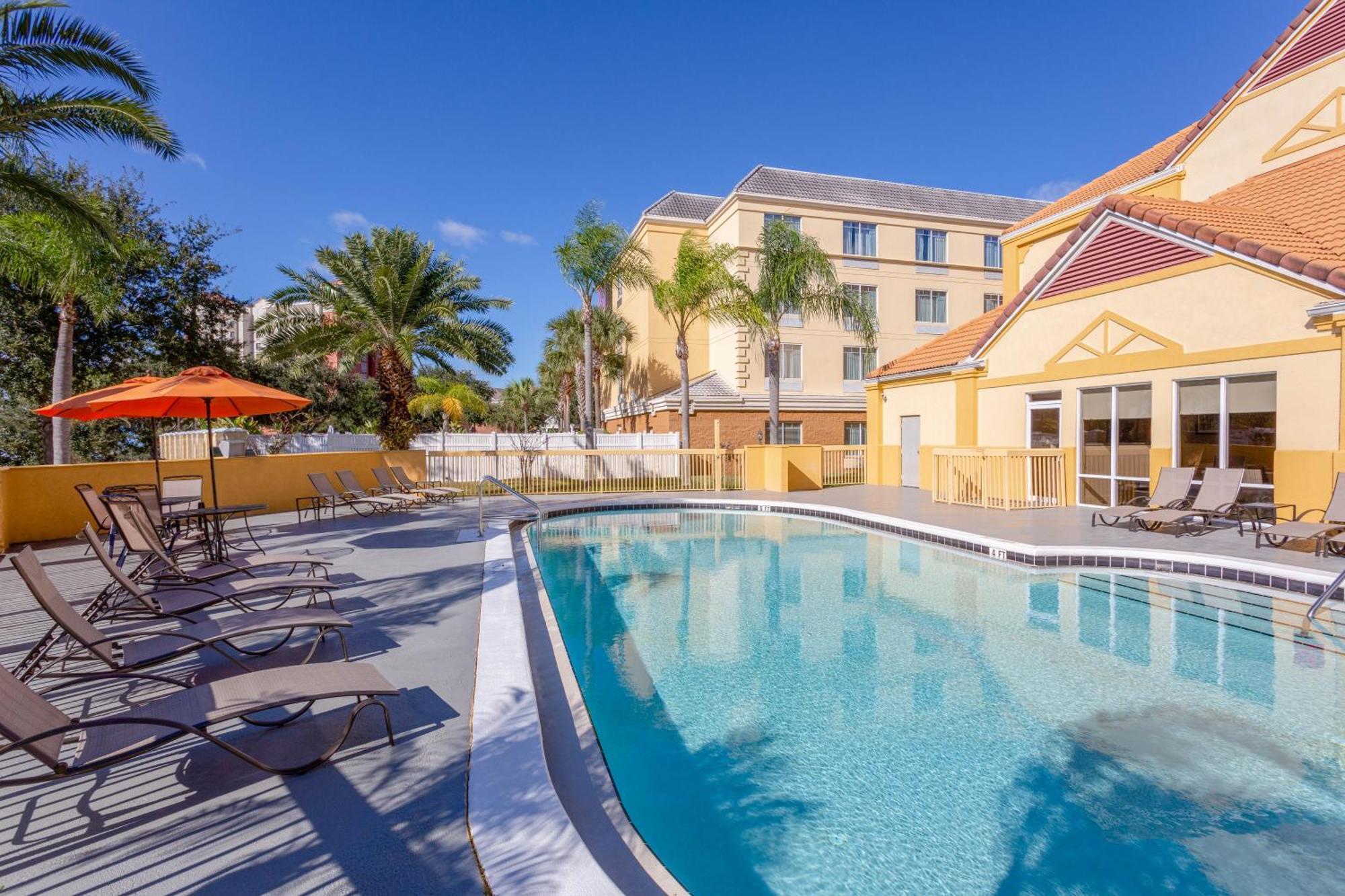 La Quinta By Wyndham Orlando Universal Area - Free Shuttle To Universal Εξωτερικό φωτογραφία